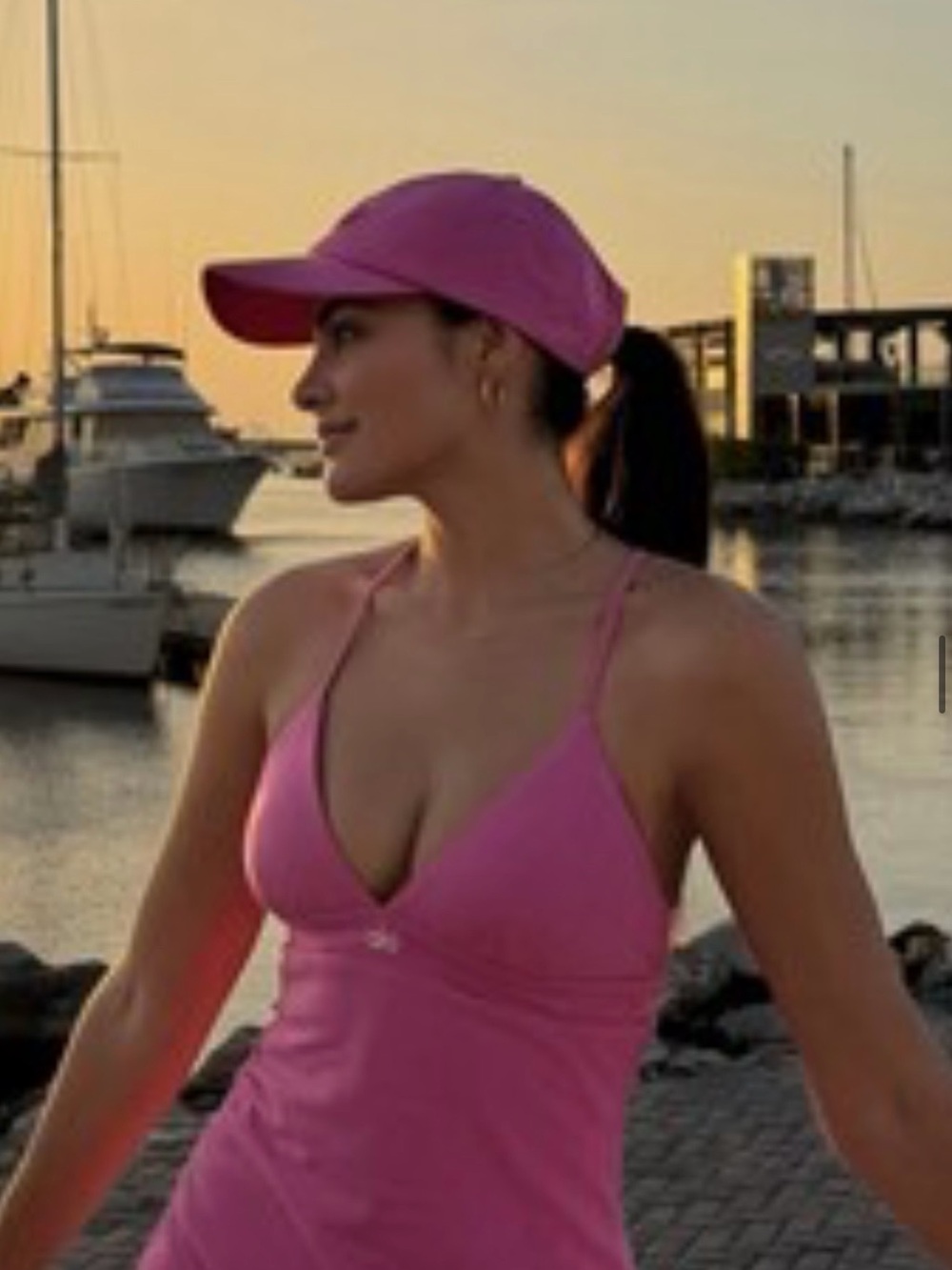 ALO Yoga Off Duty Hot Pink Logo Strapback Cap In Paradise Pink - Picture 4 of 16